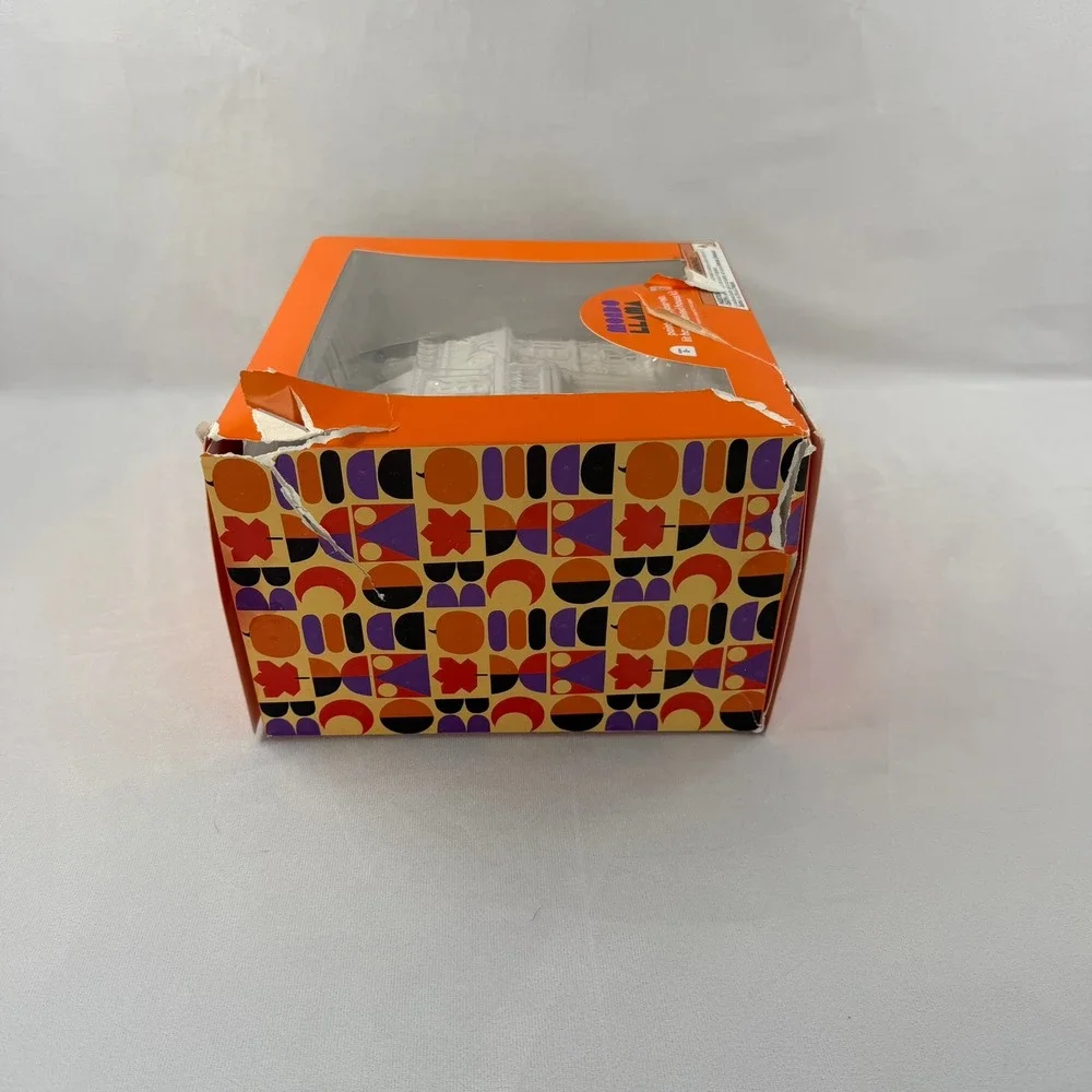 Mondo Llama Paint Your Own Lit Haunted House Kit Halloween Ceramic Craft Set - Picture 5 of 7
